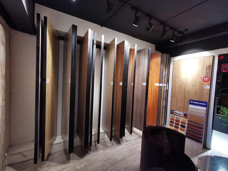 金管家地板展厅金管家瓷砖展厅金管家瓷砖展厅建材展厅通道金管家辅材